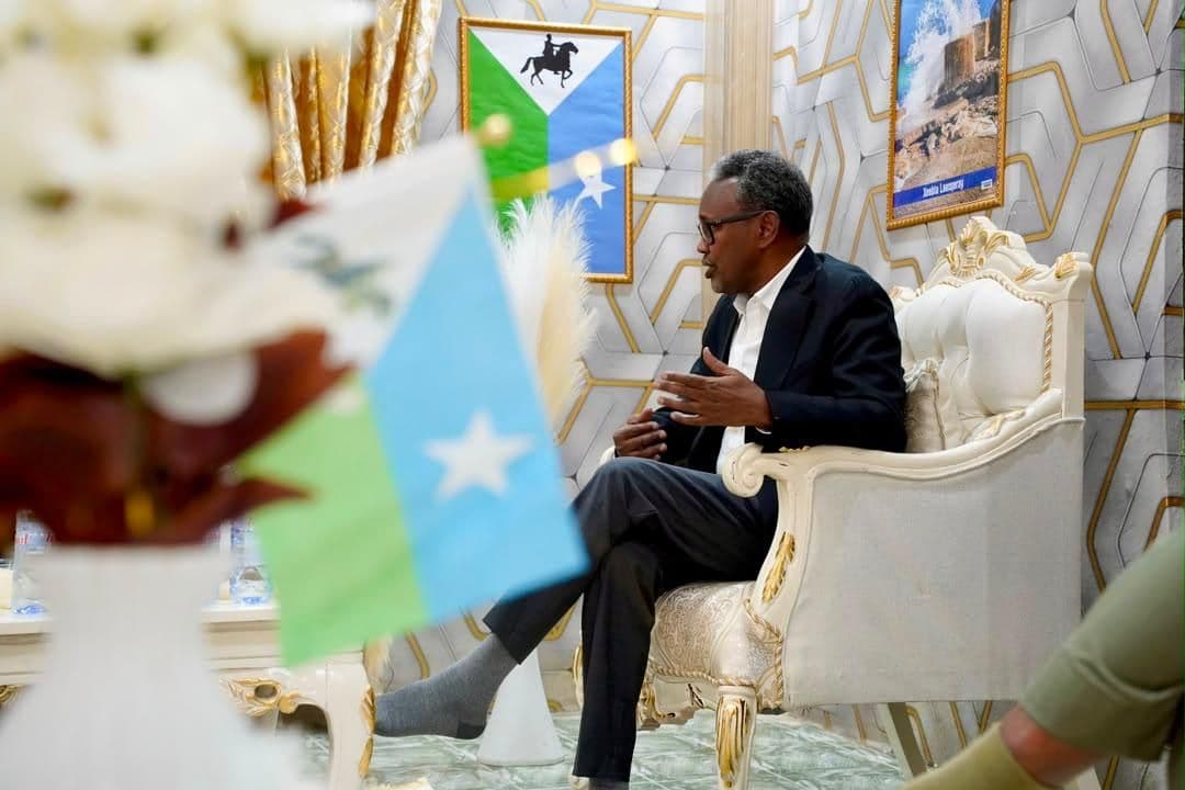Hoggaamiyaha xisbiga oo kulan siyaasadeed ka qaybgalaya